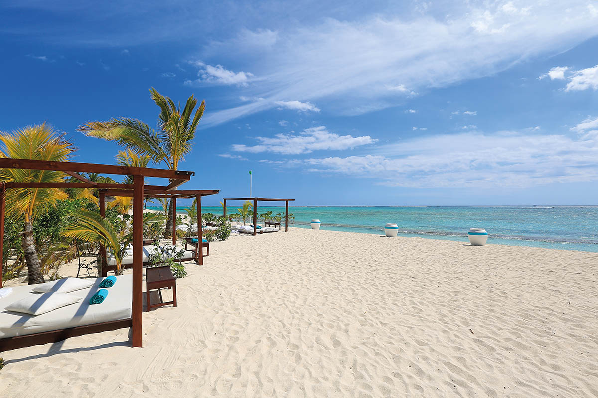Dinarobin Hotel Golf & Spa, for beach holidays in Mauritius
