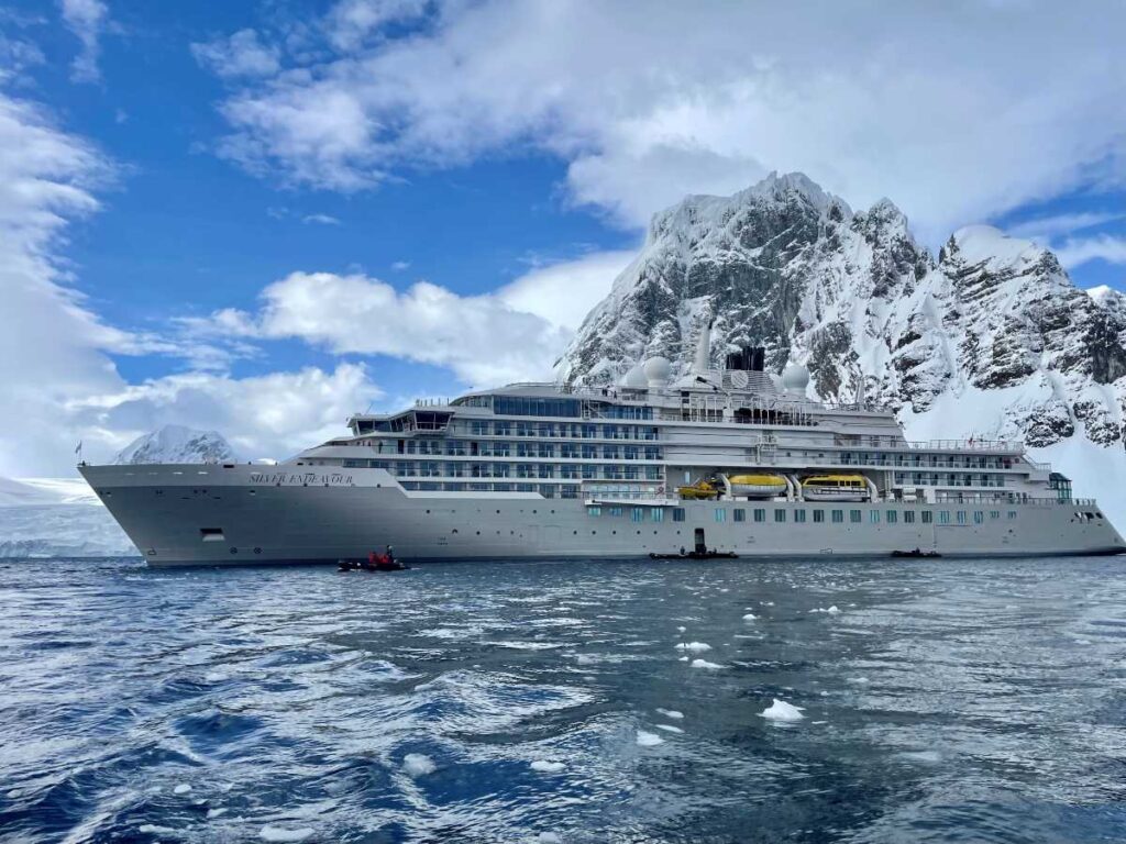 antarctica expedition cruise: Silver Endeavour