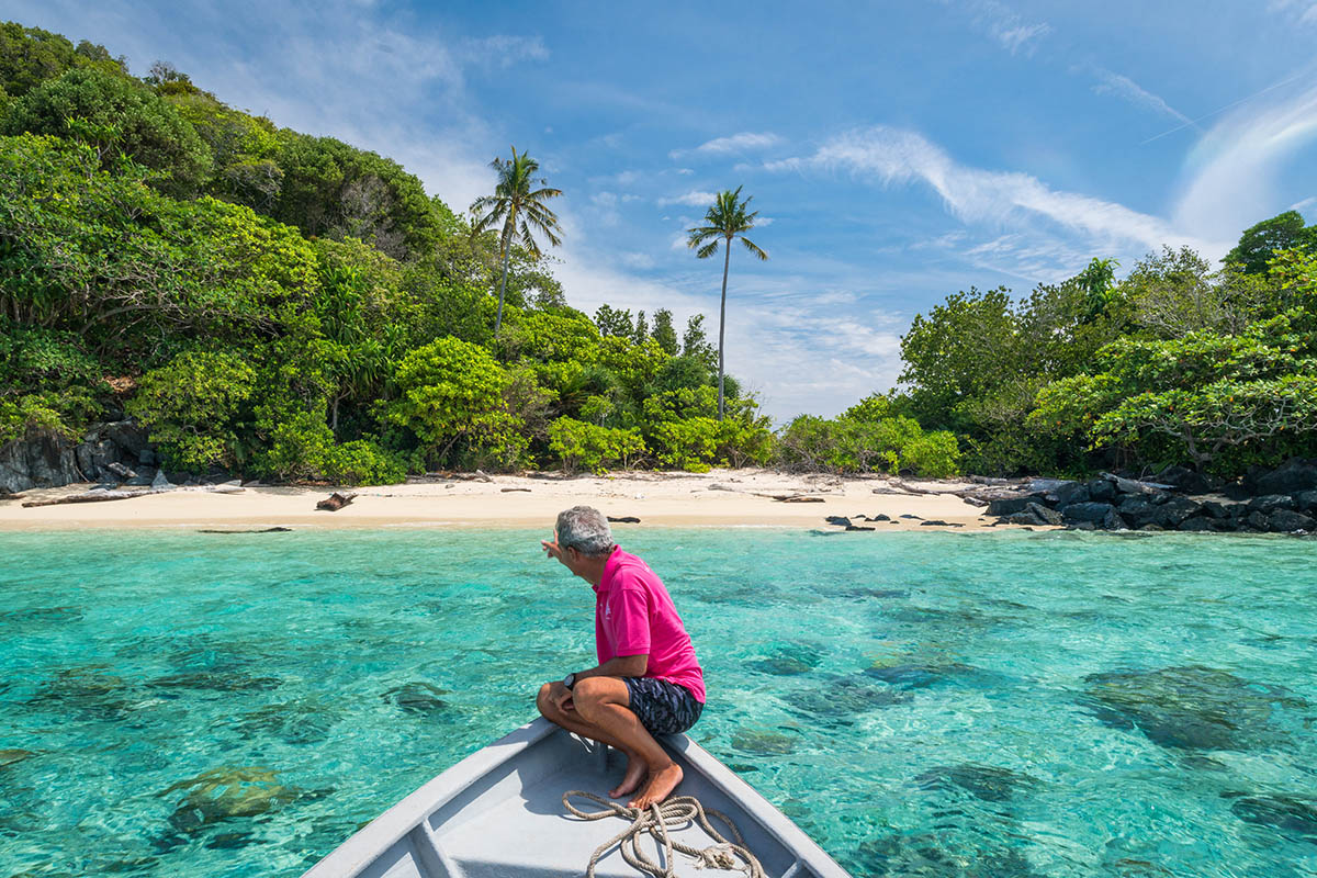 Bawah Island Indonesia | why do people travel
