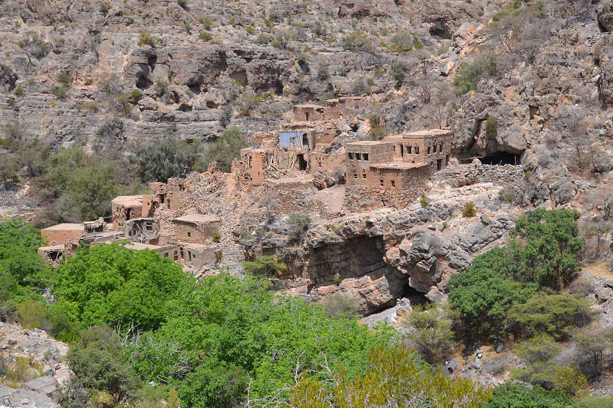 Discover Oman's Al Hajar Mountain range