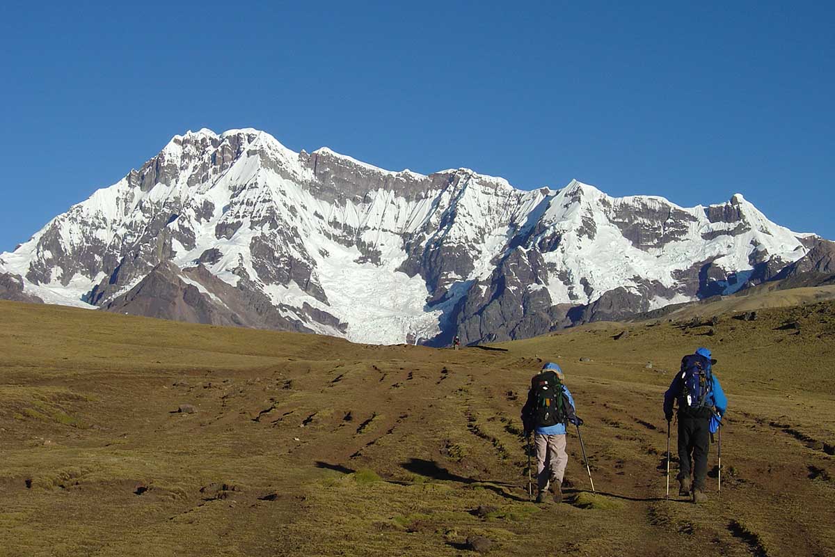 Peru hiking sacred valley
