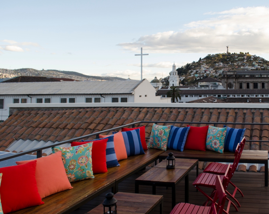 lobby, carlota, quito. ecuador