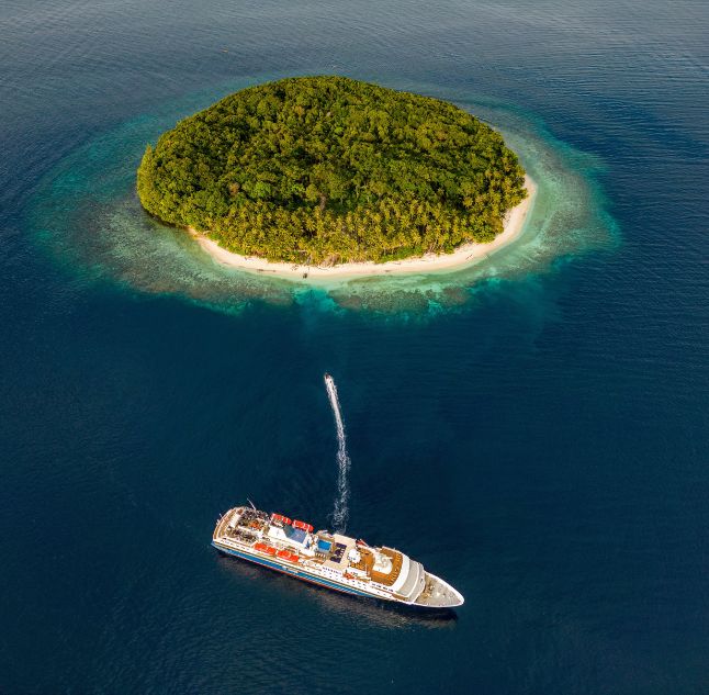 Heritage Adventurer, Expedition Ship