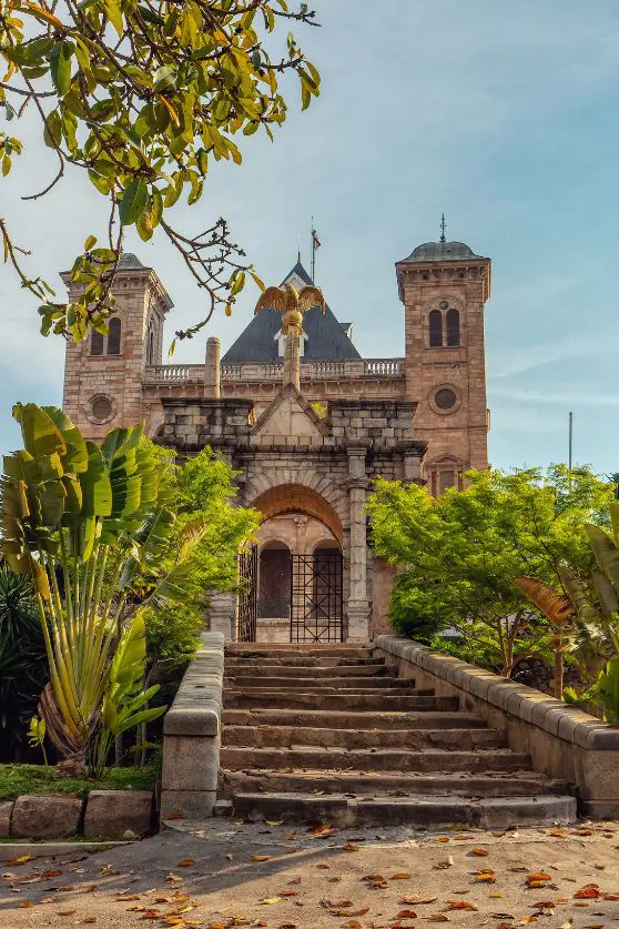 48 Hours in Tana | cazenove+loyd