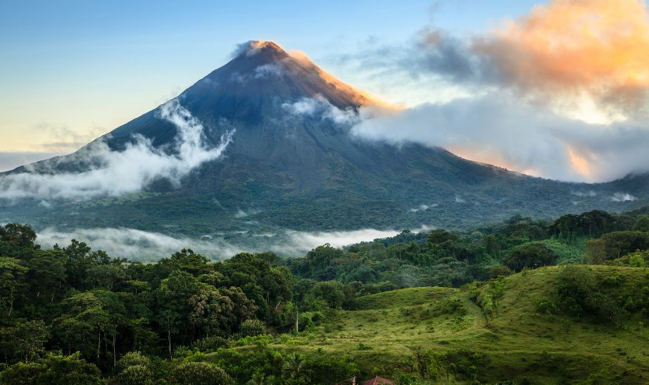 Arenal-volcano-Costa-Rica