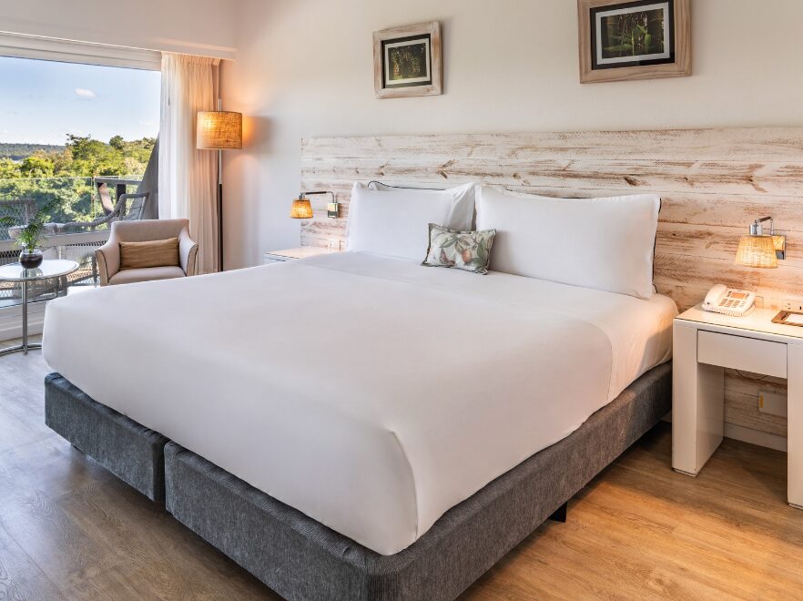 Deluxe King Room Falls View, Gran Melia Iguazu, Argentina