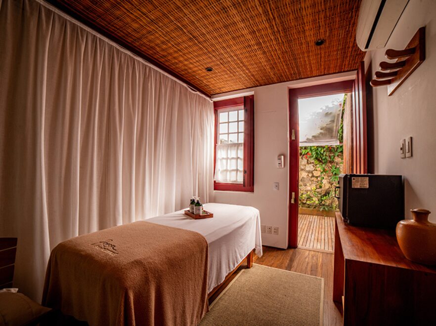 Poesia Spa, Pousada Literaria, Paraty, Brazil