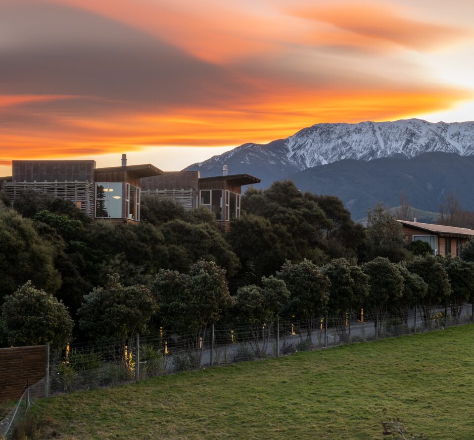 Hapuku Lodge & Tree HousesKaikoura