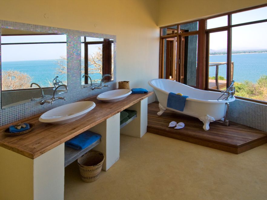 Bathroom at Pumulani Lodge, Lake Malawi, Malawi