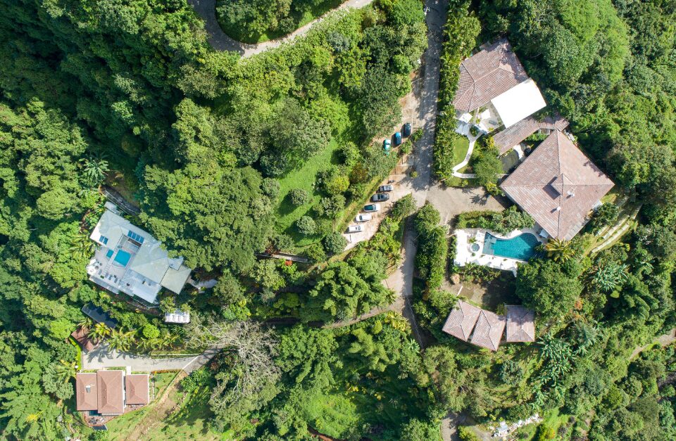 The Retreat, Atenas