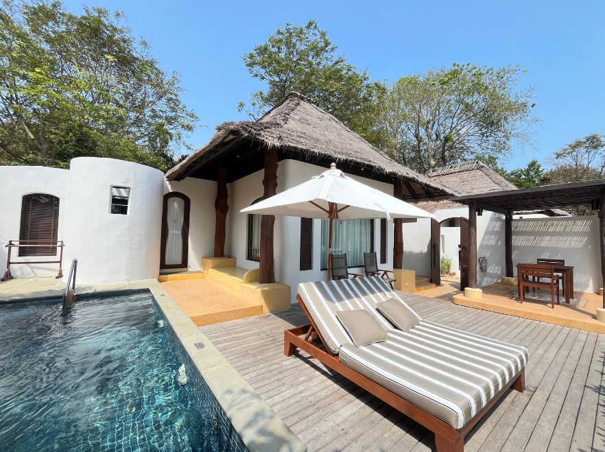 Beachfront Pool Villa Pool & Sun Lounger, Paradee, Koh Samet, Thailand